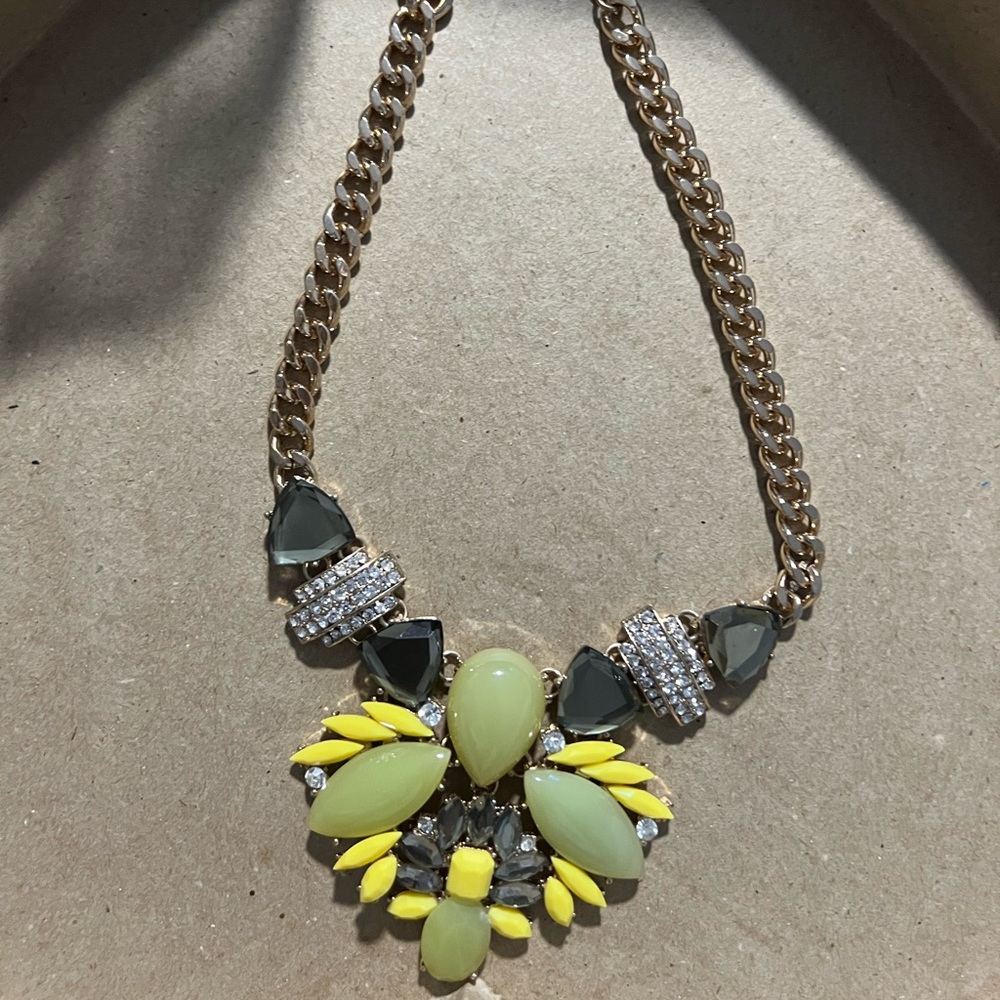 Beautiful fashion statement necklace